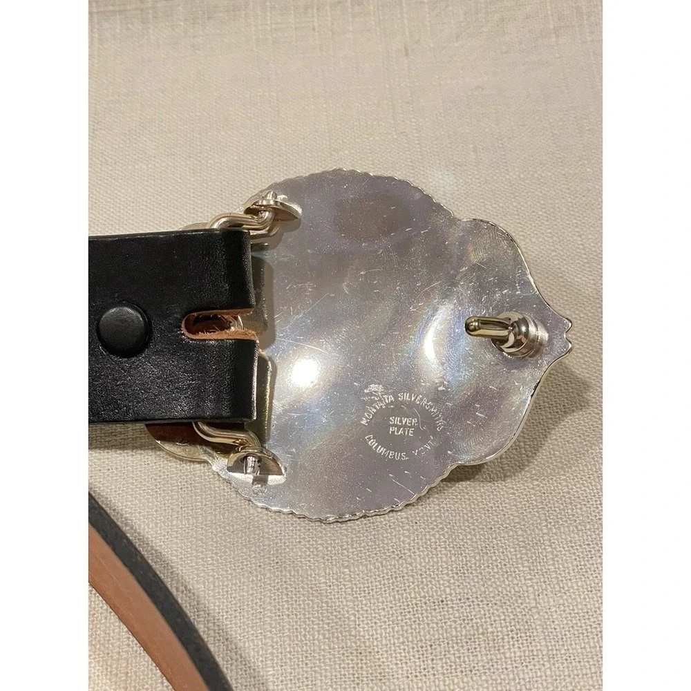 Montana Silversmiths Columbus Mont Silver Plated Buckle Hearts With Leather Belt